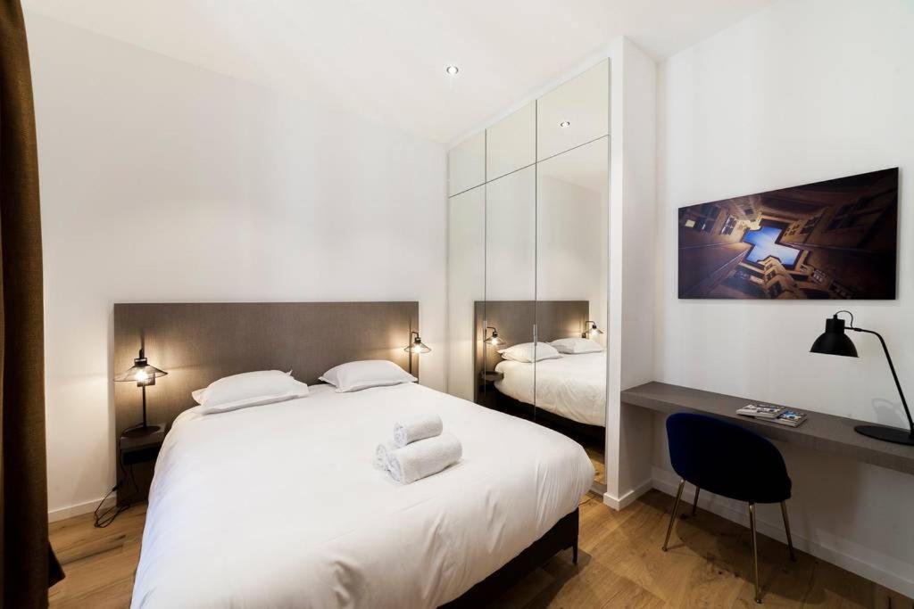 Pur Bonheur Hotel De Ville - Clim Et Balneo Ail Лион Экстерьер фото